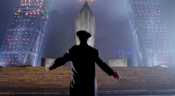 Fotograma de El día de la bestia, de Álex de la Iglesia